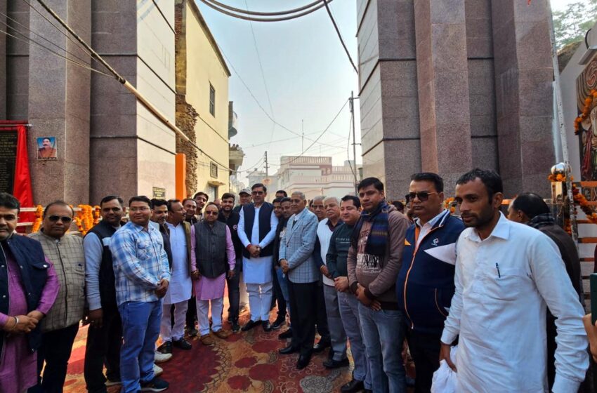 सरदार यशवंत सिंह टोहानवीं की स्मृति में बनाए भव्य द्वार का लोकार्पण