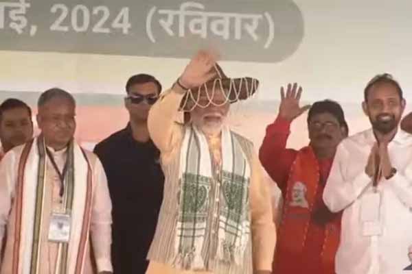  संपत्ति का एक्स-रे कराने और एससी-एसटी का आरक्षण छीनने से आगे सोच नहीं सकते कांग्रेस-झामुमो: नरेन्द्र मोदी