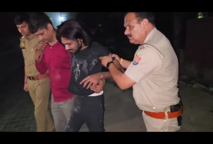  गाजियाबाद : शातिर लुटेरा पुलिस मुठभेड़ में घायल, गिरफ्तार