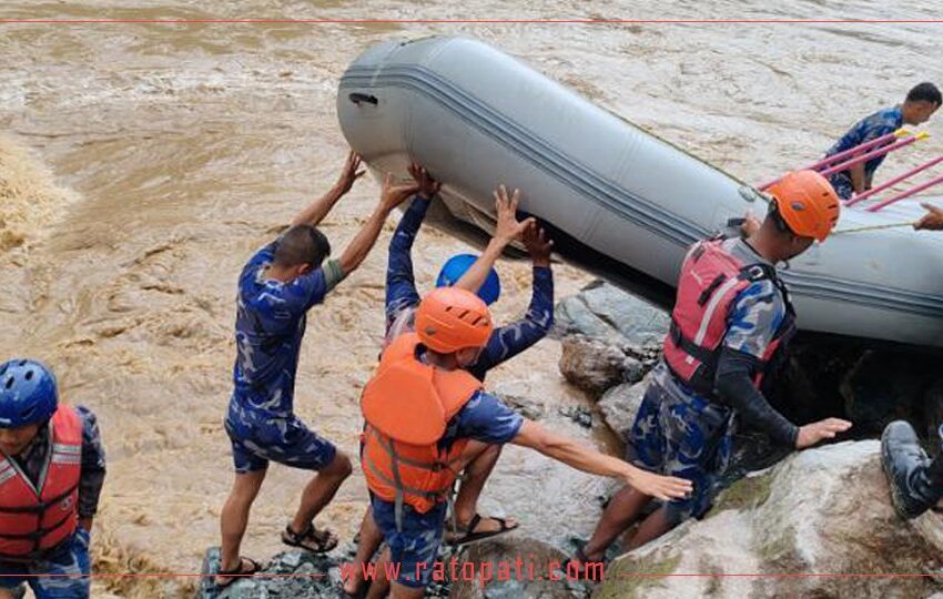  नेपाल बस दुर्घटना : तीन दिनों में सिर्फ 5 शव बरामद, हादसे के बाद कुल 65 लोग हुए थे लापता