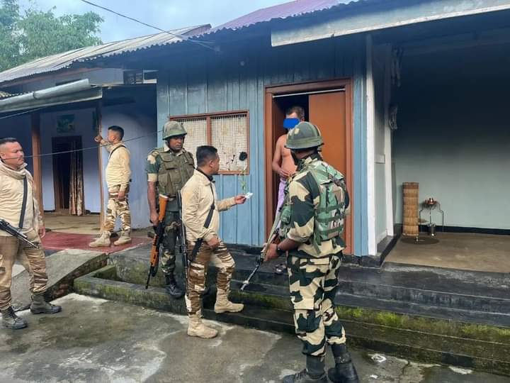  मणिपुर पुलिस ने जांच के दौरान 98 लोगों को लिया हिरासत में