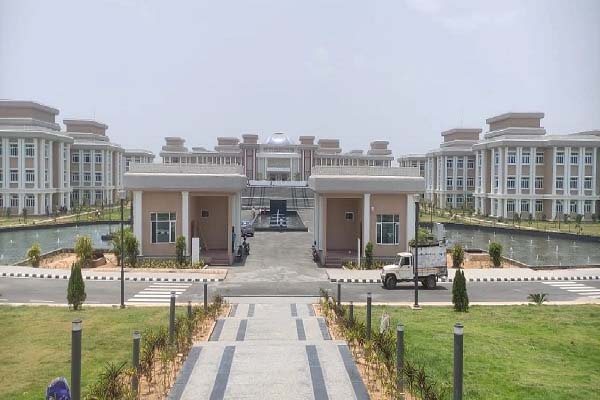  झारखंड हाई कोर्ट ने कहा, राज्य में कानून व्यवस्था फेल, सिर्फ नेता-मंत्री को मिलता है स्पेशल ट्रीटमेंट