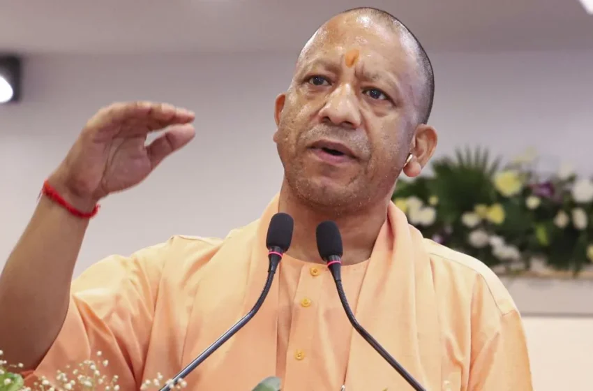  मुख्यमंत्री योगी आदित्यनाथ ने त्योहारों को लेकर दिए सख्त निर्देश, कहा – “शांति भंग करने वालों से सख्ती से निपटा जाएगा”