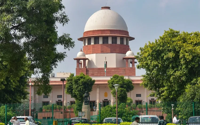  बानू मुश्ताक को मैसूर दशहरा उद्घाटन के मुख्य अतिथि बनाने पर बढ़ा विवाद, कर्नाटक सरकार के फैसले को सुप्रीम कोर्ट में चुनौती