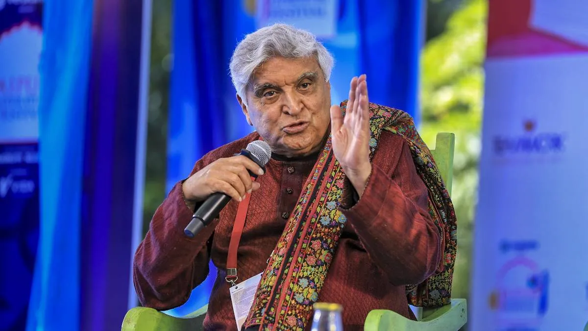 जावेद अख्तर का तीखा तंज: तालिबान मंत्री के स्वागत से ‘सिर शर्म से झुक गया’, देवबंद पर भी भड़के