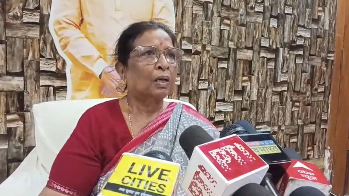 बिहार चुनाव: रेणु देवी का विपक्ष पर तीखा प्रहार, ‘फुटहा ढोल’ से की तुलना
