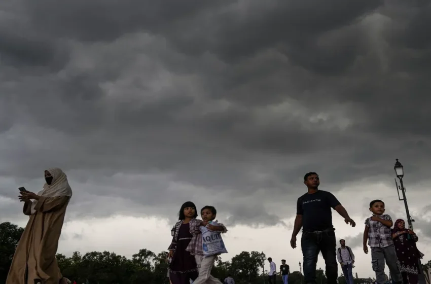  बारिश की फुहारों ने चुराई गर्मी की नींद, अब सर्द हवाओं का स्वागत: देशभर में मौसम का नया रंग