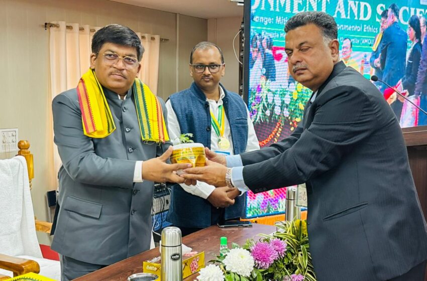  KMCLU 7th International Confrence Conclude: ‘थिंक ग्लोबली, एक्ट लोकली’ के मंत्र के साथ भाषा विवि में संपन्न हुआ 7वां अंतरराष्ट्रीय कॉन्फ्रेंस!