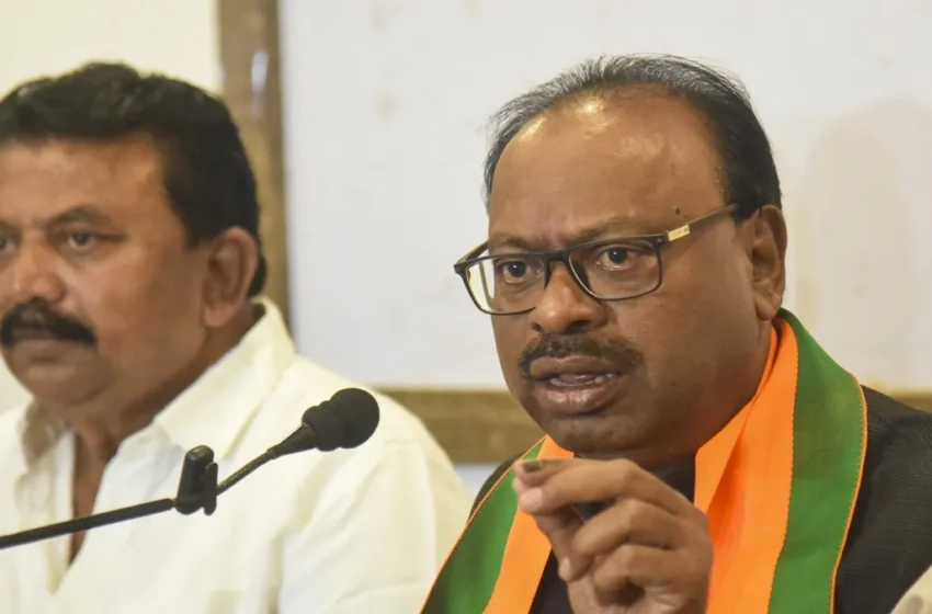  महाराष्ट्र निकाय चुनाव: बावनकुले का ‘मतभेद निपटान’ बयान, महायुति में डैमेज कंट्रोल की कोशिश?