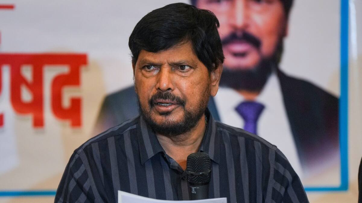 बीएमसी चुनाव: महायुति में ‘बगावत’, रामदास आठवले ने 38 सीटों पर चुनाव लड़ने का किया एलान, कहा- ‘हमें बाहर रखना विश्वासघात’