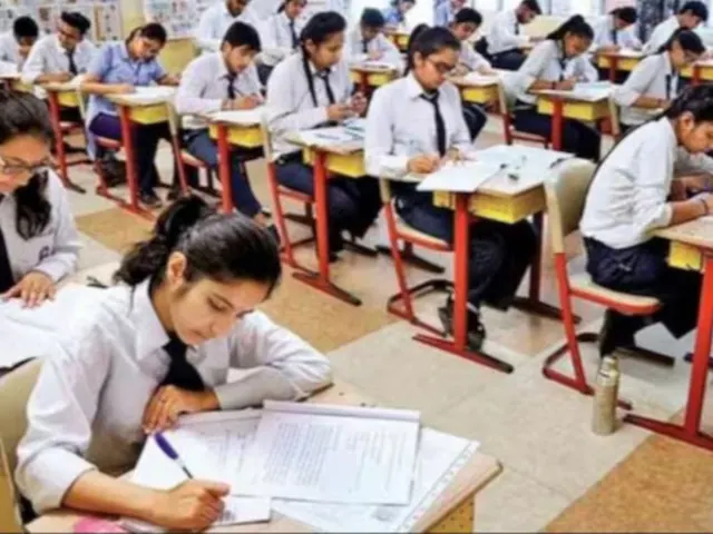 उत्तराखंड बोर्ड परीक्षाओं का शंखनाद: 21 फरवरी से शुरू होंगी 10वीं और 12वीं की परीक्षाएं, 2 लाख से अधिक छात्र देंगे इम्तिहान