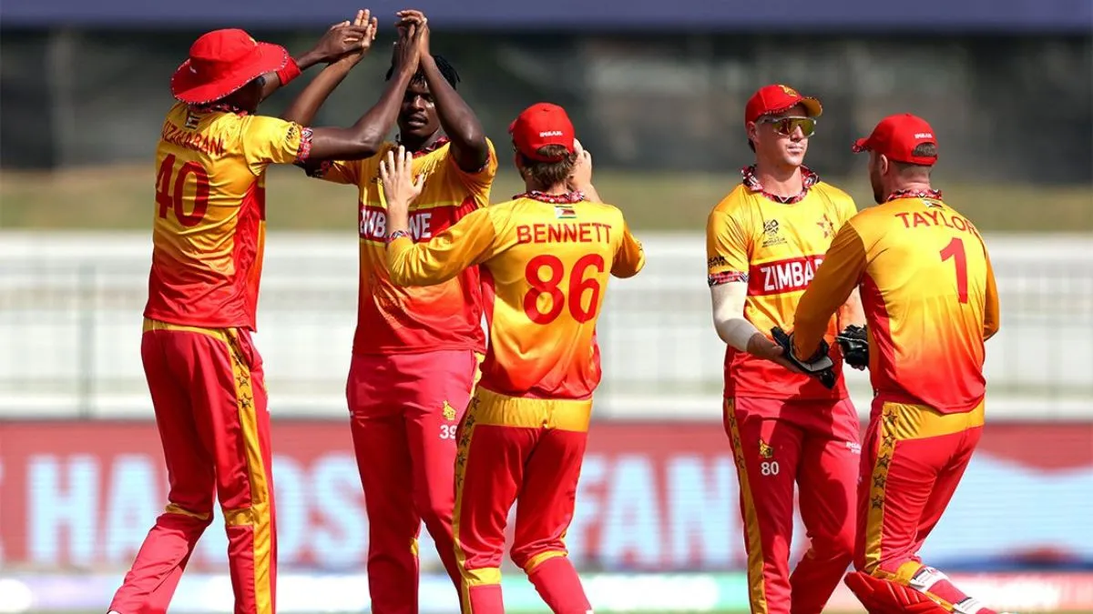 टी20 विश्व कप 2026: जिम्बाब्वे ने रचा इतिहास, पूर्व चैंपियन ऑस्ट्रेलिया को 23 रन से रौंदकर किया टूर्नामेंट का सबसे बड़ा उलटफेर