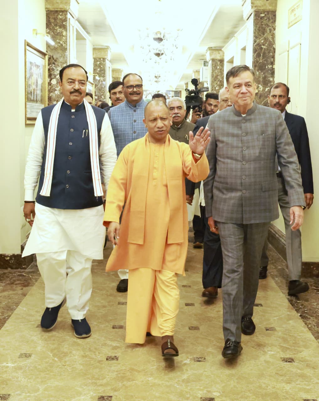 उत्तर प्रदेश विधानसभा बजट सत्र 2026-27 के दूसरे दिन मुख्यमंत्री योगी आदित्यनाथ ने सदन में दो दिवंगत विधायकों को भावपूर्ण श्रद्धांजलि अर्पित की