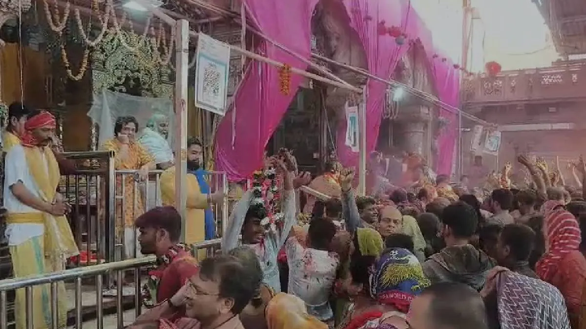 मथुरा-वृंदावन में होली की तैयारियां जोरों पर: लाखों श्रद्धालुओं के लिए व्यापक सुरक्षा और ट्रैफिक प्लान, बरसाना में लठमार होली पर वाहन प्रतिबंध