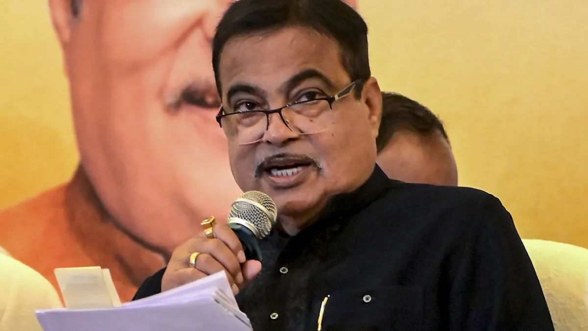 नितिन गडकरी ने दिल्ली में कमर्शियल वाहनों पर ‘ग्रीन टैक्स’ (ECC) खत्म करने की मांग की, कहा- फंड का इस्तेमाल प्रदूषण नियंत्रण में नहीं हो रहा; दिल्ली सीएम से तुरंत रोकने का आग्रह