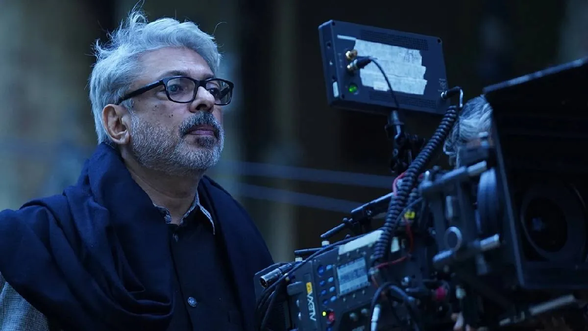 संजय लीला भंसाली को हार्ट अटैक की अफवाह फैली, टीम ने किया खंडन: “पूरी तरह झूठी और बेबुनियाद खबरें”