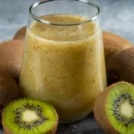 कीवी का जूस पीने के फायदे: इम्यूनिटी बढ़ाने से लेकर दिल और आंखों की सेहत तक फायदेमंद