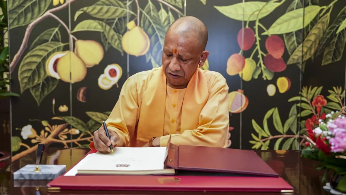 नवरात्र से पहले सीएम योगी की ‘योगी की पाती’, प्रदेशवासियों को दी शुभकामनाएं, नारी शक्ति के सम्मान का आह्वान