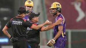 IPL 2026: अंपायर फैसले पर गुस्सा दिखाना पड़ा भारी, अंगकृष रघुवंशी पर जुर्माना