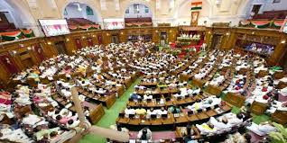 महिला आरक्षण पर यूपी विधानसभा में हंगामा, सत्ता-पक्ष और विपक्ष में तीखी नोकझोंक