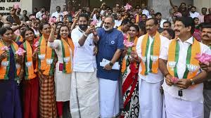 केरल एग्जिट पोल: UDF-LDF में कांटे की टक्कर, BJP बन सकती है किंगमेकर