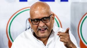 PM मोदी पर विवादित टिप्पणी के बाद अजय राय की बढ़ीं मुश्किलें, महोबा में FIR दर्ज