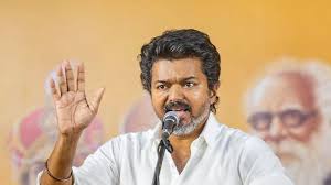 तमिलनाडु में TVK का जलवा: विजय की पार्टी ने DMK-AIADMK को छोड़ा पीछे