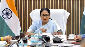 दिल्ली सरकार ने ATF पर VAT 25% से घटाकर 7% किया, हवाई यात्रा होगी सस्ती