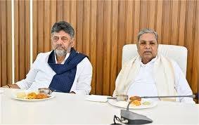 कर्नाटक में नई सरकार को लेकर मंथन तेज, दिल्ली पहुंचे डीके शिवकुमार-सिद्धारमैया; कैबिनेट और डिप्टी सीएम पर होगी बड़ी चर्चा