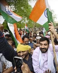लखनऊ के ईको गार्डन में छात्रों-शिक्षकों का प्रदर्शन, UPSI और लेखपाल भर्ती में पारदर्शिता की उठाई मांग