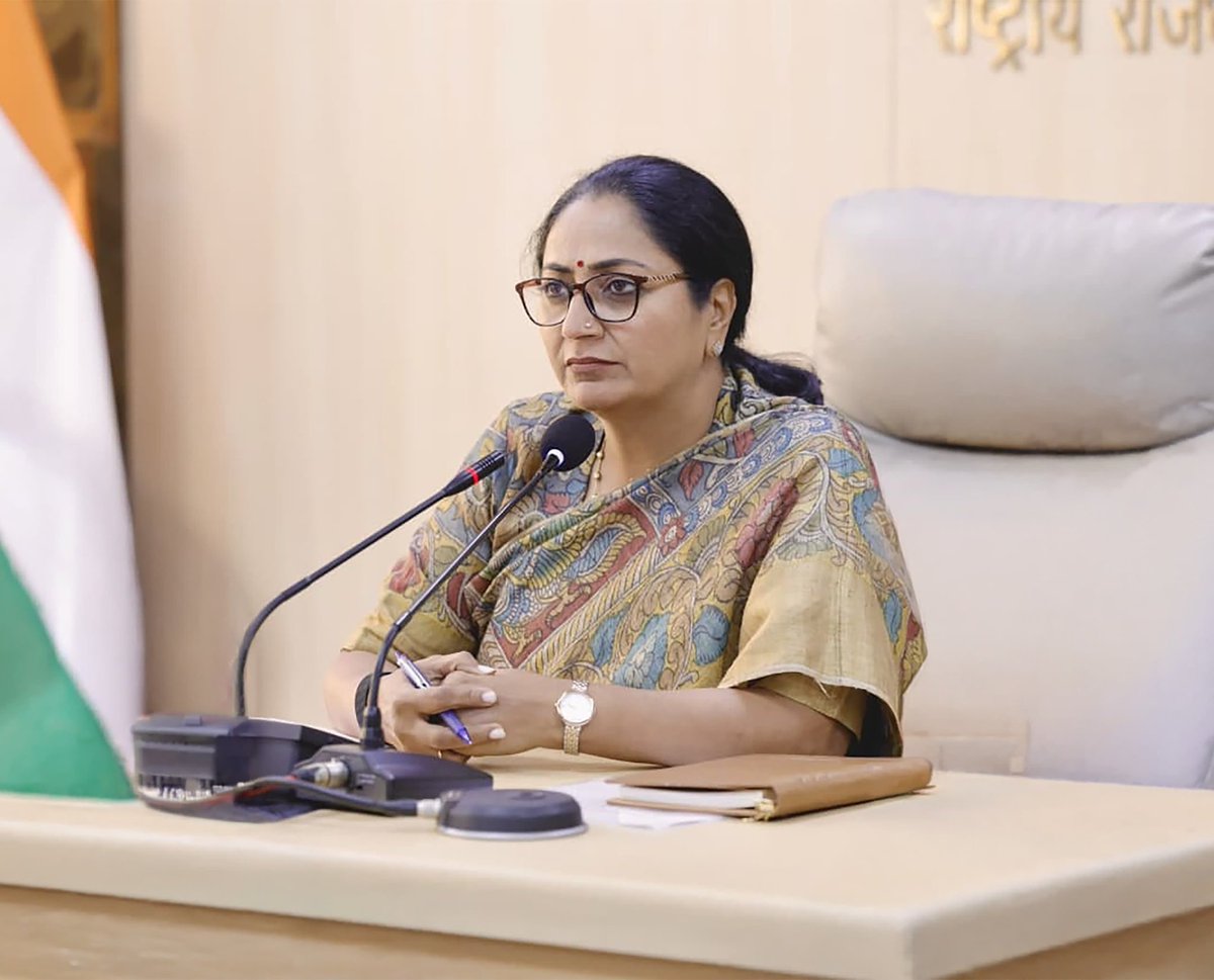 दिल्ली सरकार ने बदला महिला समृद्धि योजना का नाम, अब ‘दिल्ली लक्ष्मी योजना’ के तहत महिलाओं को मिलेंगे हर महीने 2500 रुपये