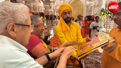  राम मंदिर में दान की गई सोने की ‘श्रीरामचरितमानस’ सुरक्षित, ट्रस्ट ने अफवाहों को बताया निराधार