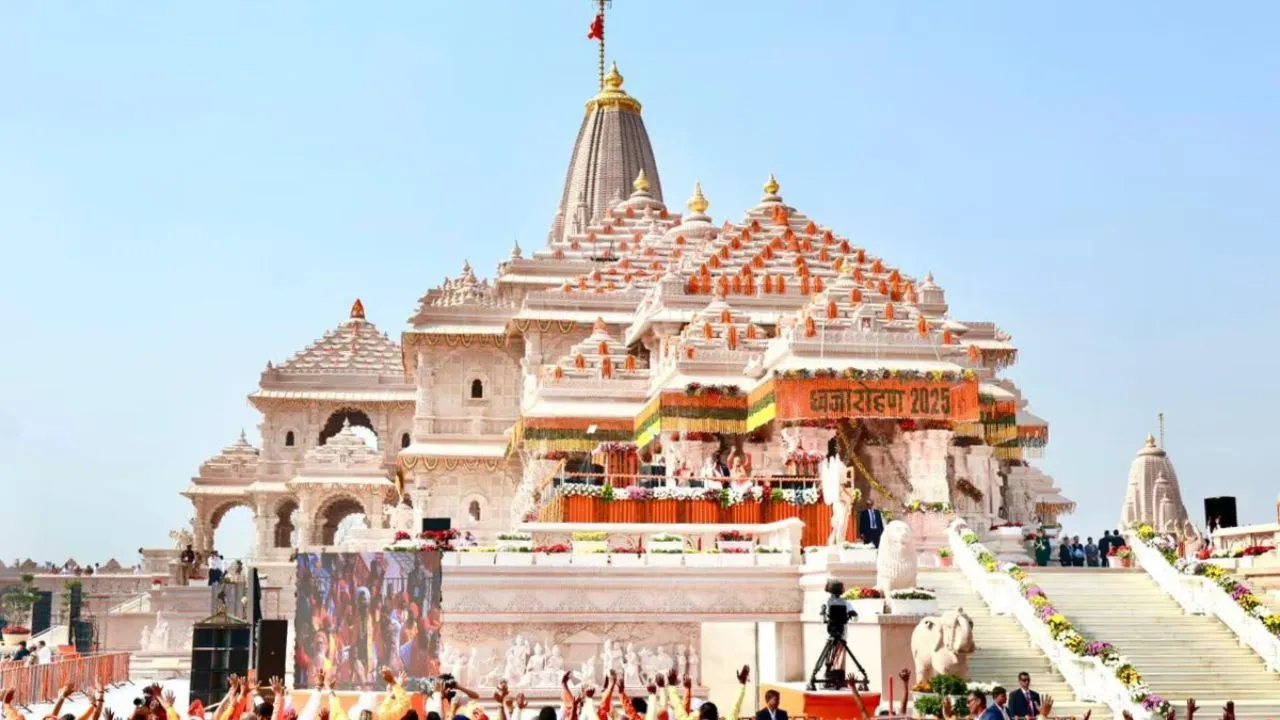 राम मंदिर दान विवाद: 5 करोड़ की स्वर्ण रामचरितमानस दान करने वाले पूर्व गृह सचिव ने उठाए सवाल