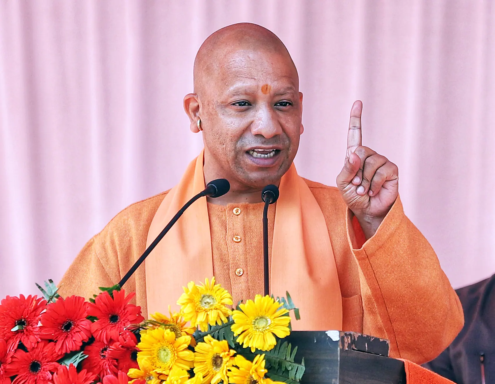 CM Yogi की ‘पाती’ में श्रीकृष्ण जन्माष्टमी का संदेश, बोले- विरासत, सामाजिक समरसता और विकसित यूपी का लें संकल्प