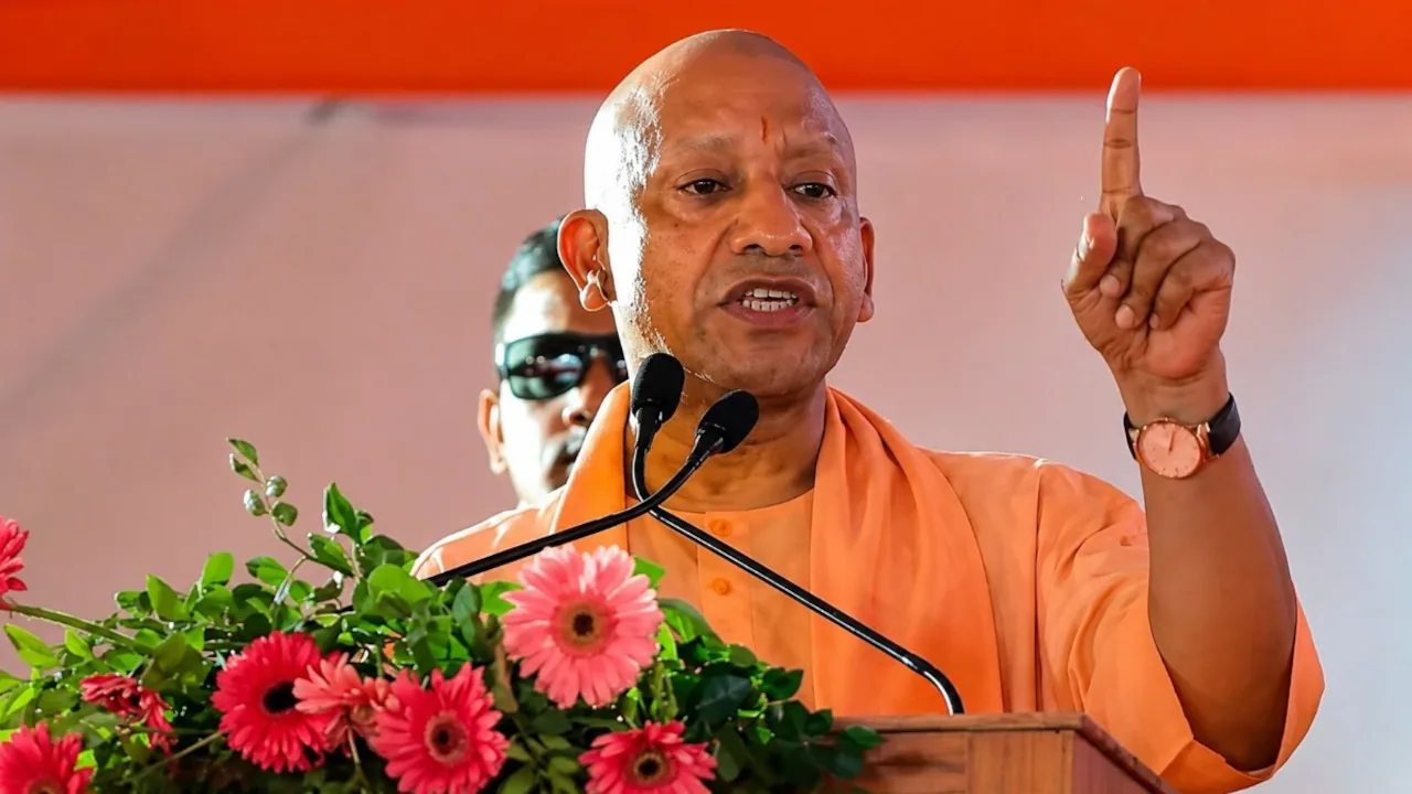 UP के शिक्षण संस्थानों में अव्यवस्थाओं पर CM योगी सख्त, अधिकारियों की तय होगी जवाबदेही; छात्रों के प्रदर्शन पर दिए बड़े निर्देश