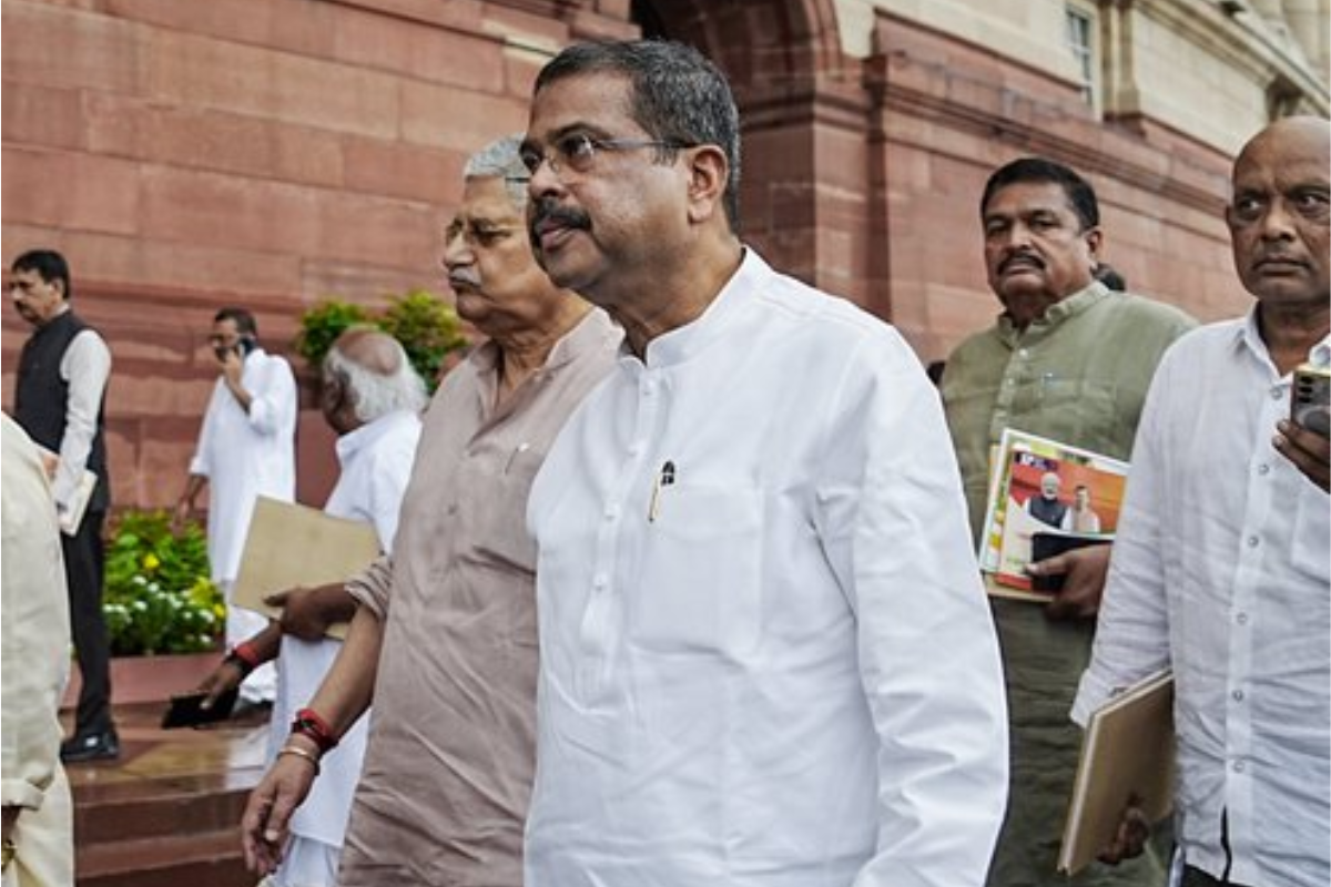 धर्मेंद्र प्रधान ने इस्तीफे पर तोड़ी चुप्पी, बोले- NEET पेपर लीक विरोध में Gen-Z को गुमराह किया गया