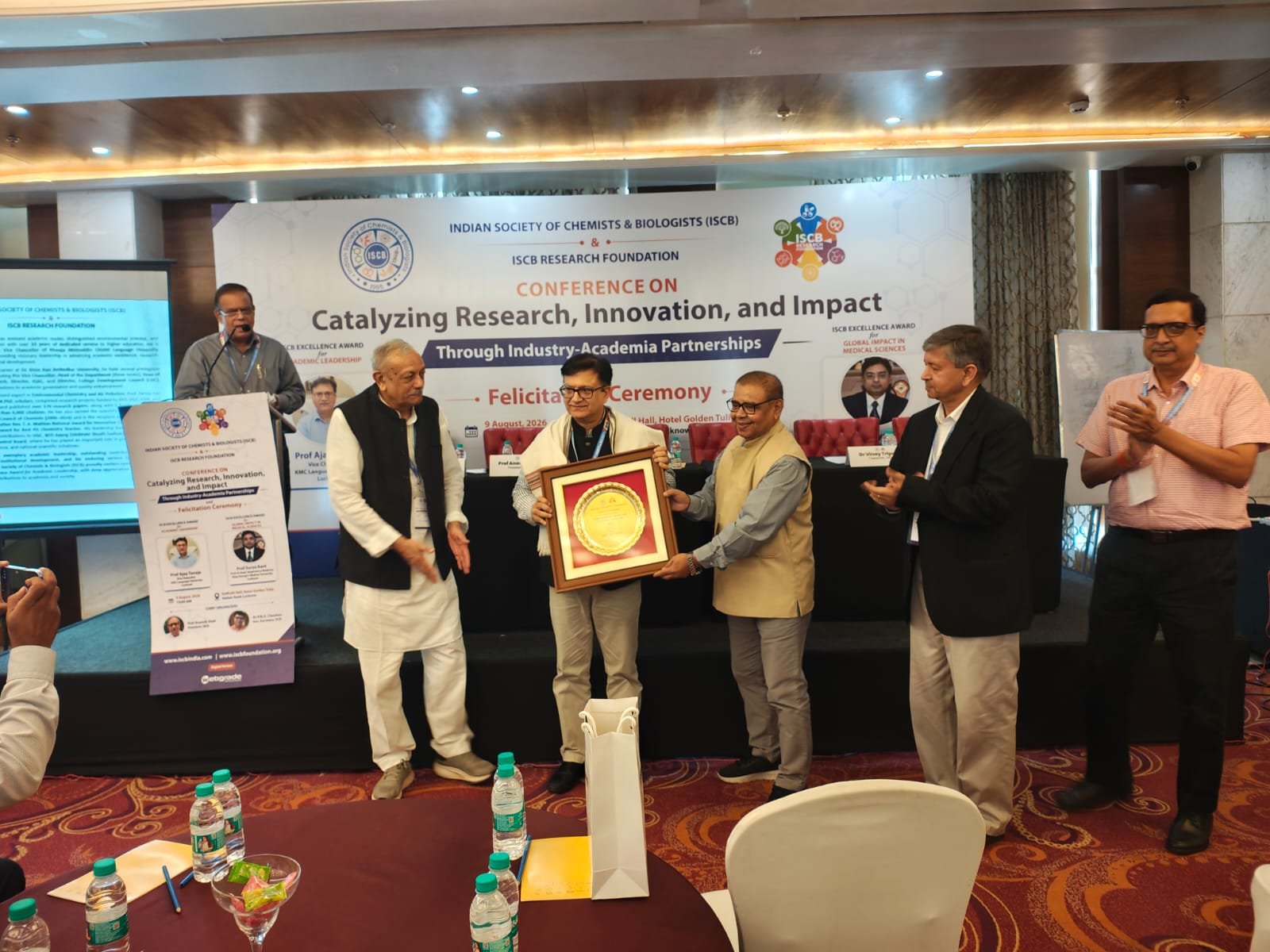 KMCLU के कुलपति प्रो. अजय तनेजा को ISCB Excellence Award, फार्मेसी संकाय में Lifeactivus Innovation Lab का शुभारंभ