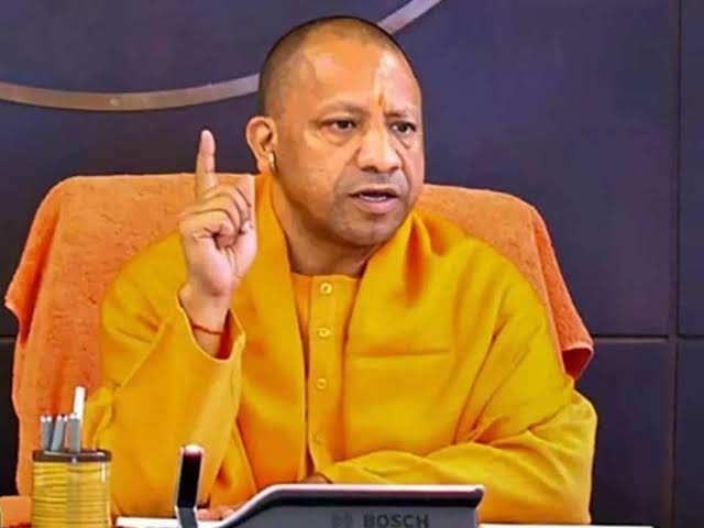 संतकबीरनगर में सीएम योगी का विपक्ष पर हमला, बोले- ‘राहुल और अखिलेश के बयान हास्यास्पद, युवाओं के भविष्य से खिलवाड़ करने वालों की संपत्ति होगी जब्त’