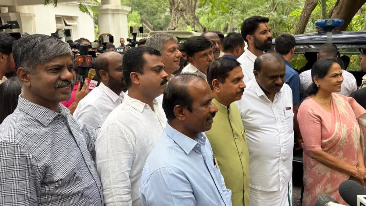 Karnataka SIR: Form-7 को लेकर बढ़ा विवाद, NDA नेताओं ने राज्यपाल से की शिकायत, कांग्रेस सरकार पर लगाए गंभीर आरोप