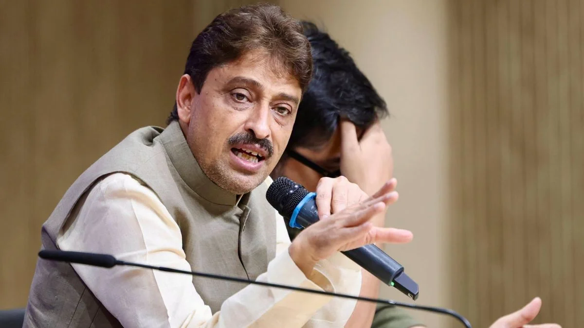 इमरान मसूद को कांग्रेस में बड़ा पद मिलने से सपा की बढ़ी टेंशन? समझिए क्यों सीट शेयरिंग पर पड़ेगा असर